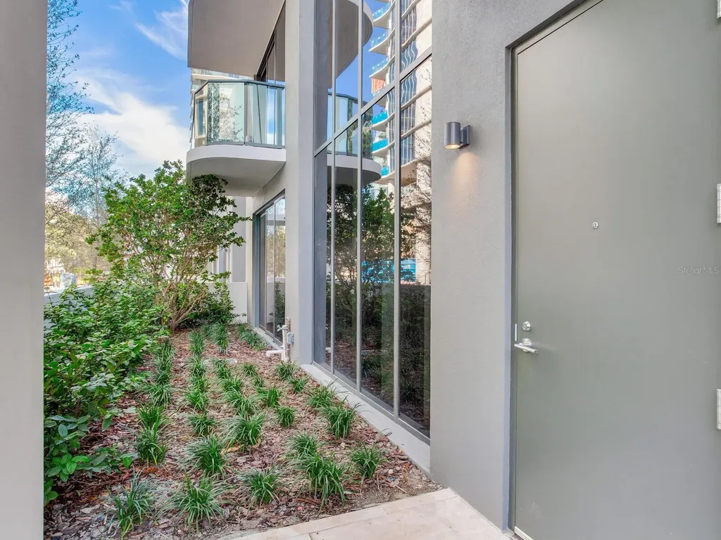 3020 W Santiago Street Tampa FL 33629