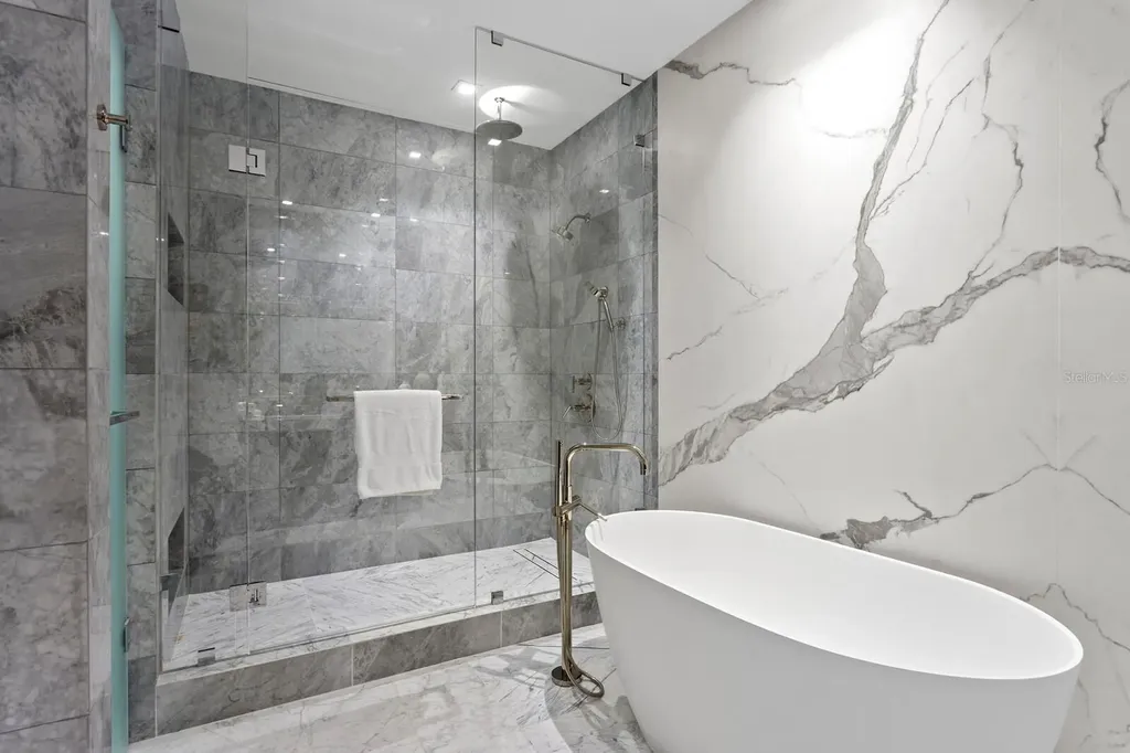 3020 W Santiago Street Tampa FL 33629