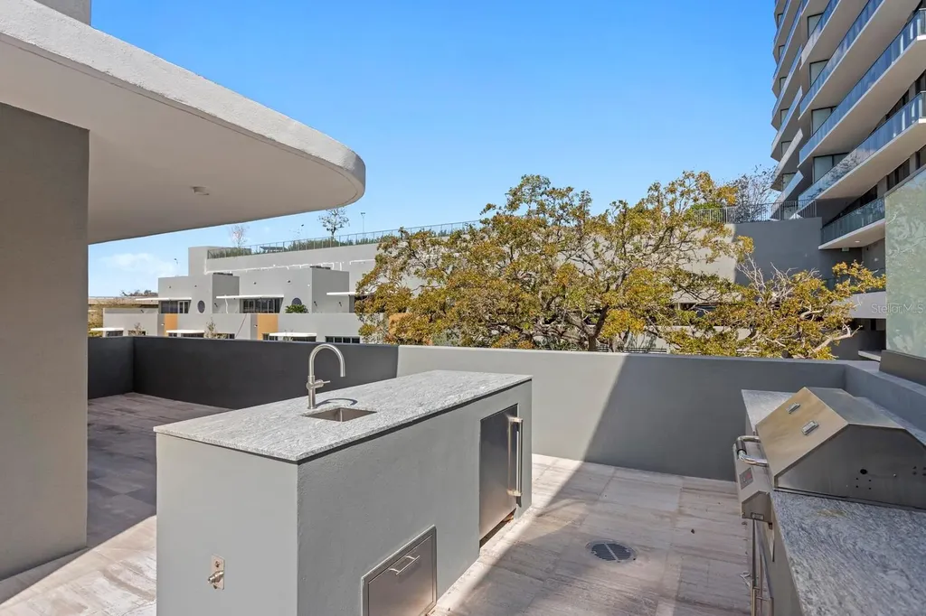 3020 W Santiago Street Tampa FL 33629