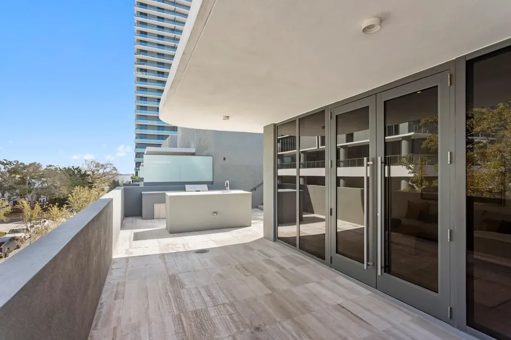 3020 W Santiago Street Tampa FL 33629