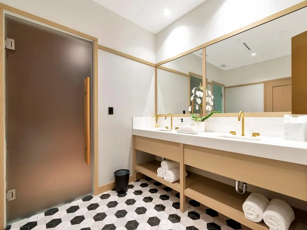 3020 W Santiago Street Tampa FL 33629