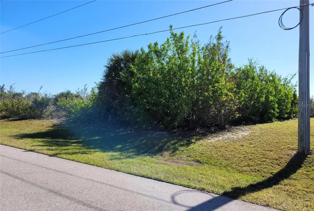 15762 Applewhite Circle Port Charlotte FL 33981
