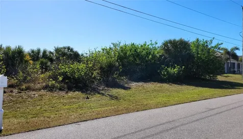 15762 Applewhite Circle Port Charlotte FL 33981