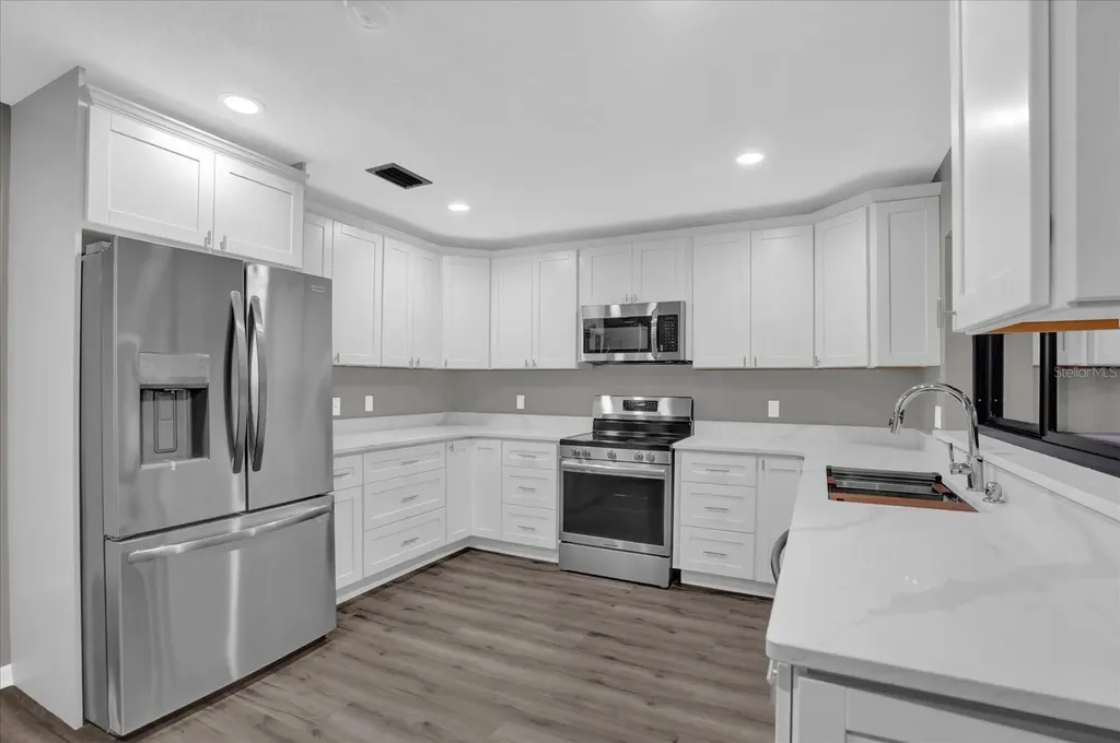 3966 Lake Mira Drive Orlando FL 32817