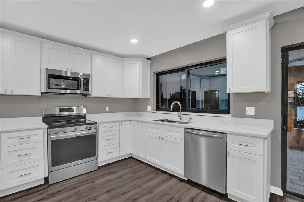 3966 Lake Mira Drive Orlando FL 32817