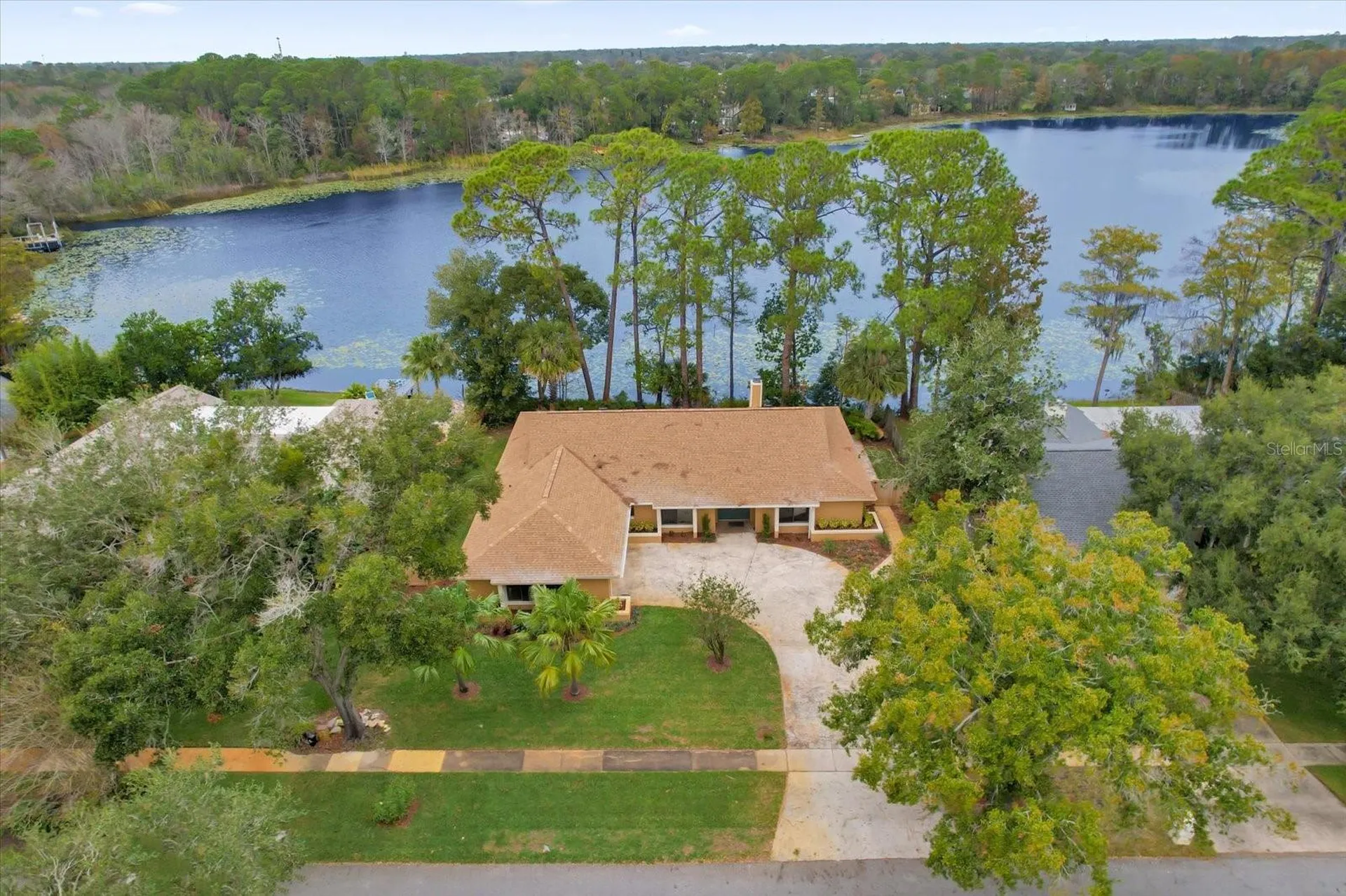 3966 Lake Mira Drive Orlando FL 32817
