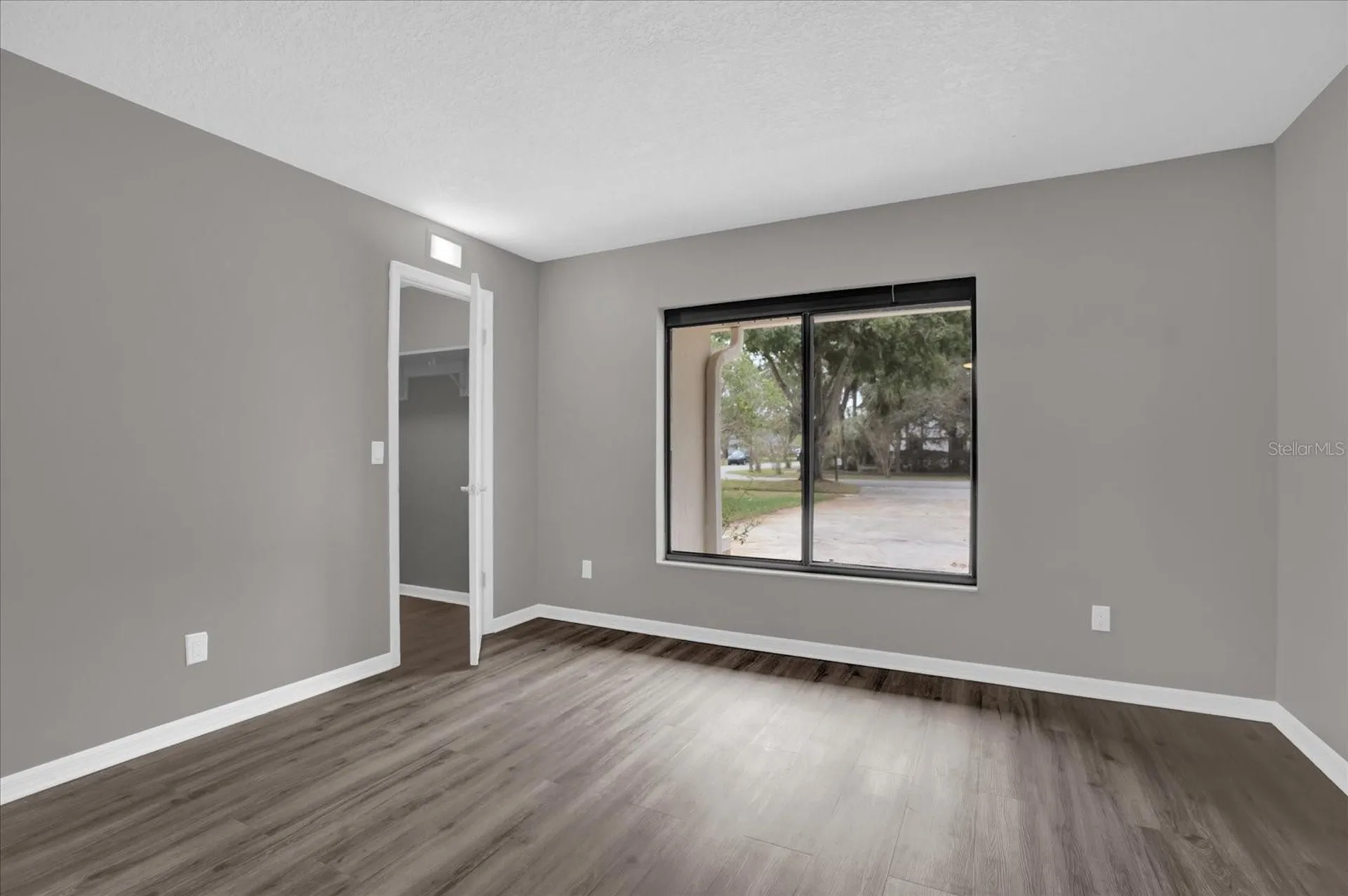 3966 Lake Mira Drive Orlando FL 32817