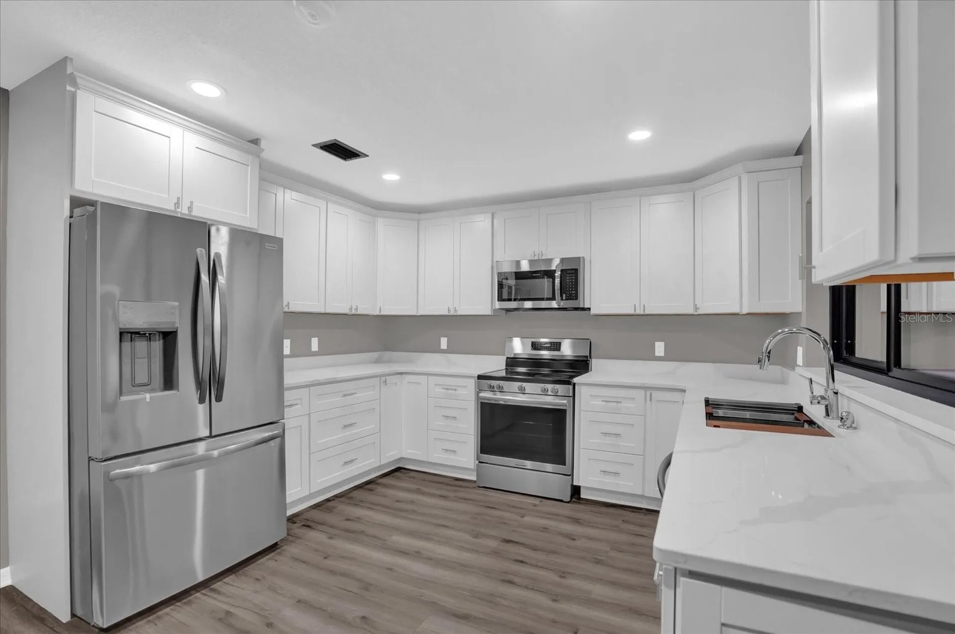 3966 Lake Mira Drive Orlando FL 32817
