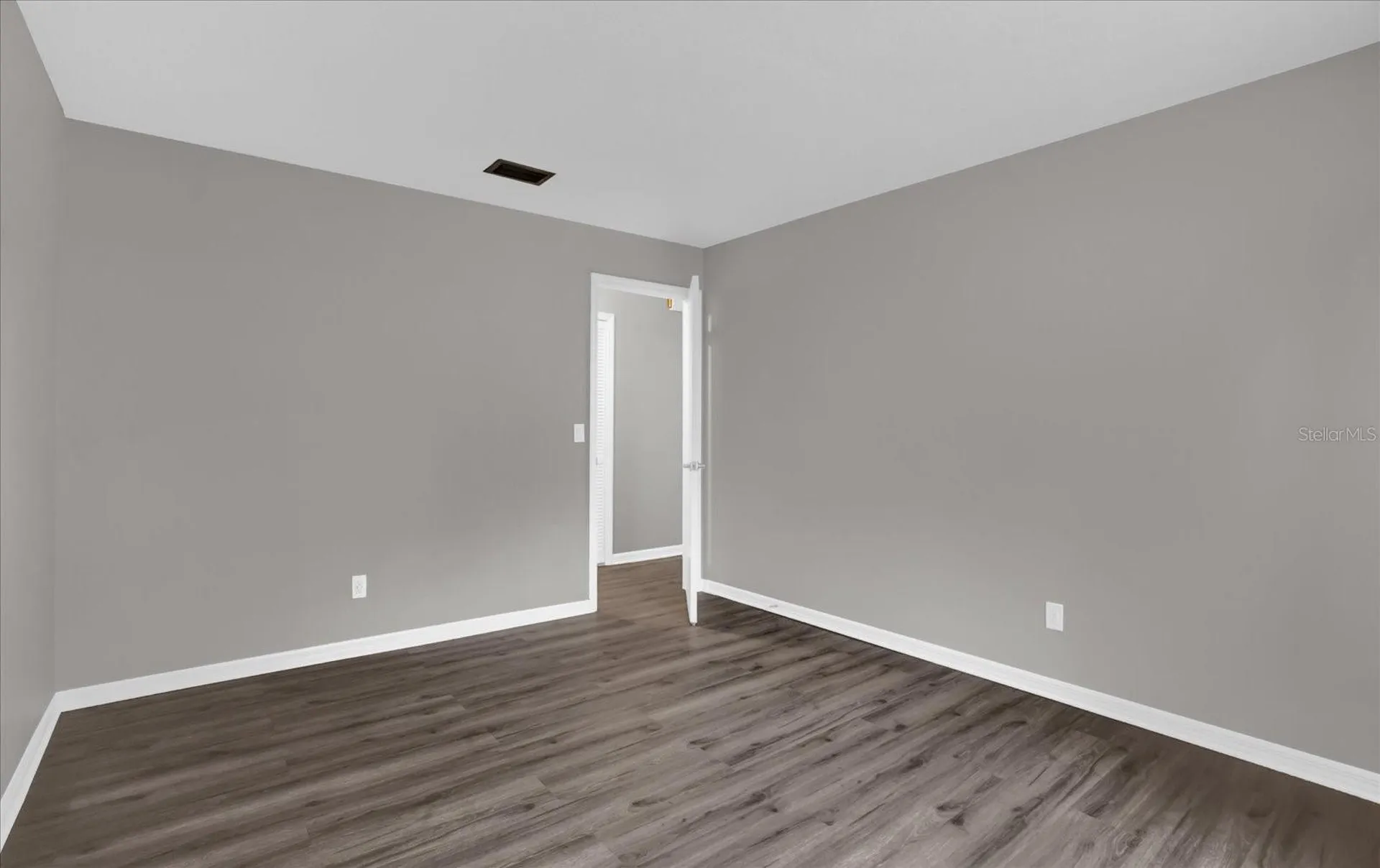 3966 Lake Mira Drive Orlando FL 32817