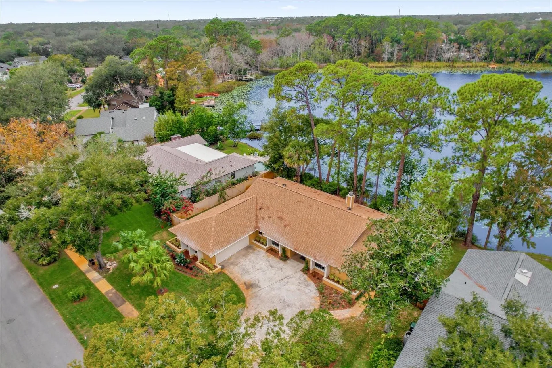 3966 Lake Mira Drive Orlando FL 32817