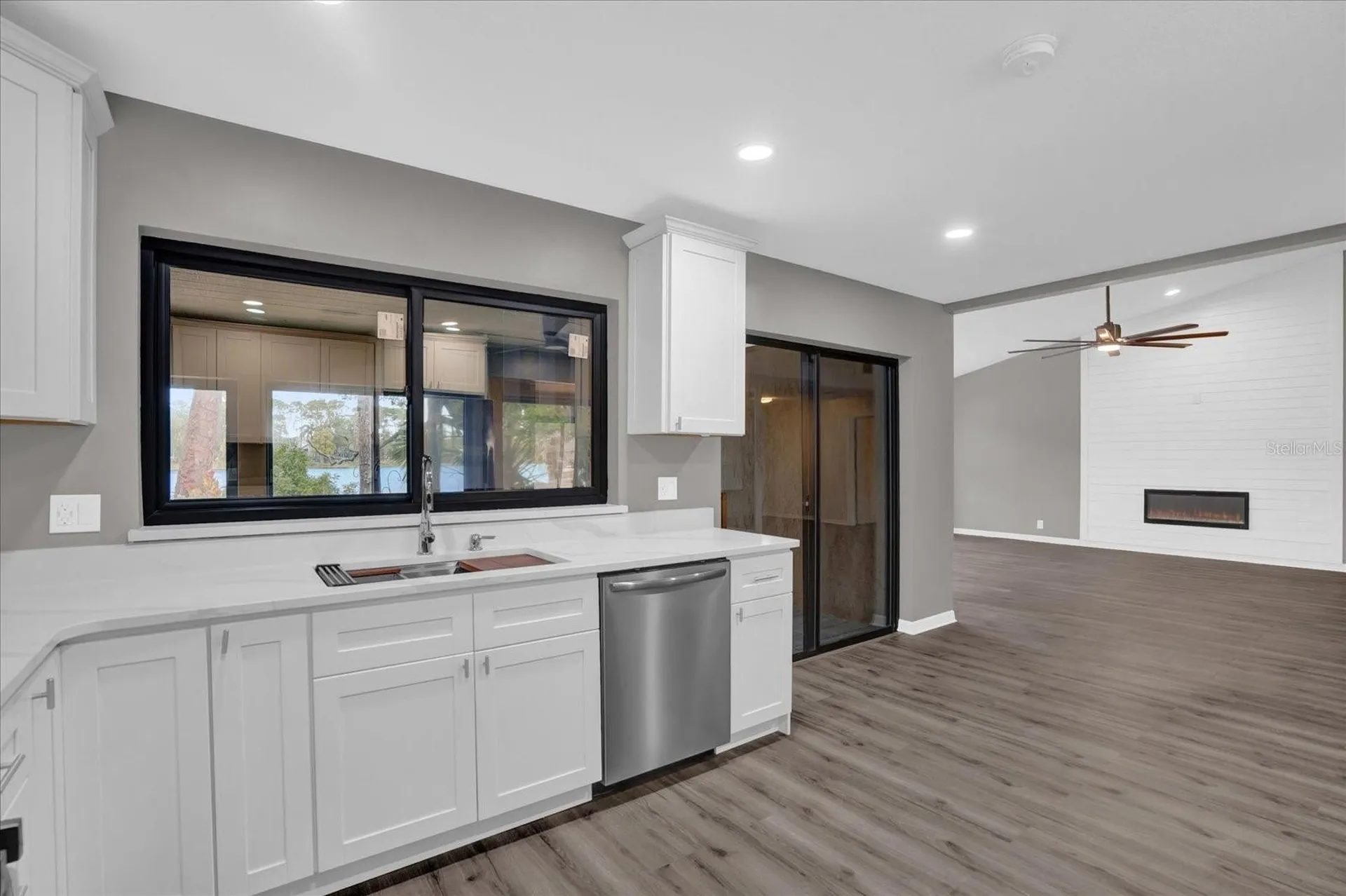 3966 Lake Mira Drive Orlando FL 32817