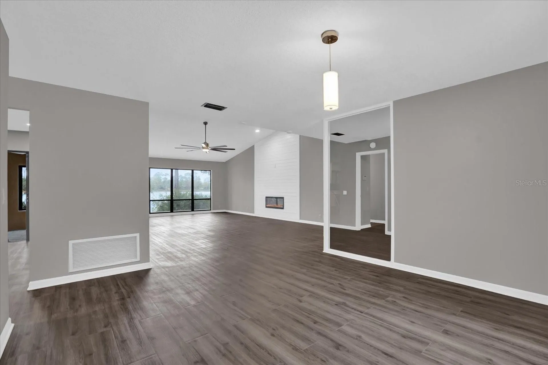3966 Lake Mira Drive Orlando FL 32817