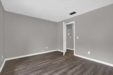 3966 Lake Mira Drive Orlando FL 32817