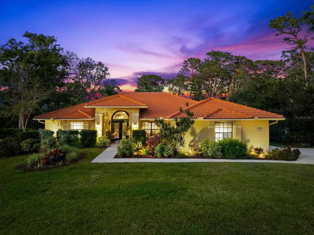 3901 Balsam Court Sarasota FL 34243