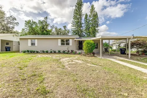 217 W Lake Avenue Auburndale FL 33823