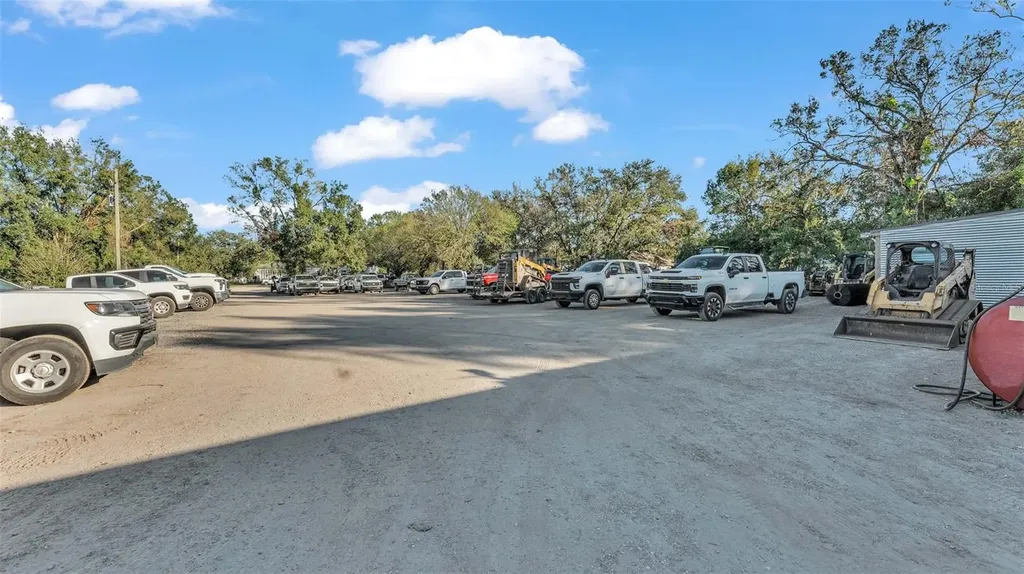 705 Jerry Smith Road Dover FL 33527