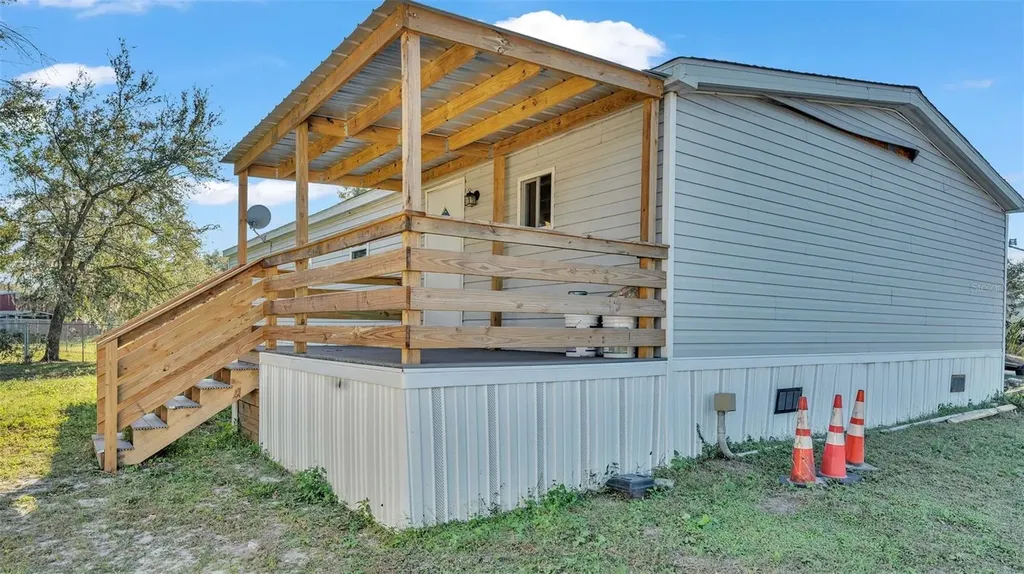 705 Jerry Smith Road Dover FL 33527