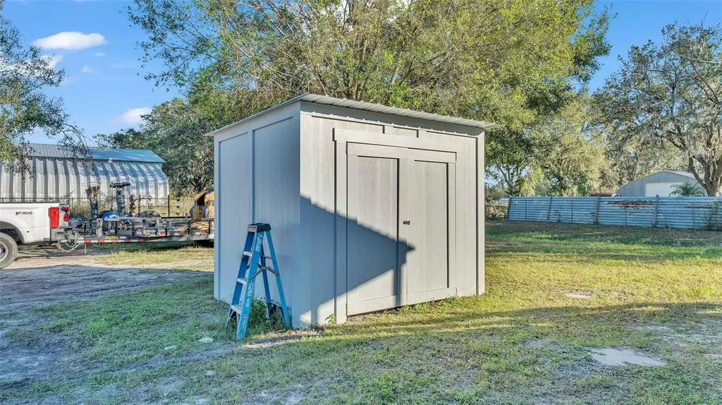 705 Jerry Smith Road Dover FL 33527