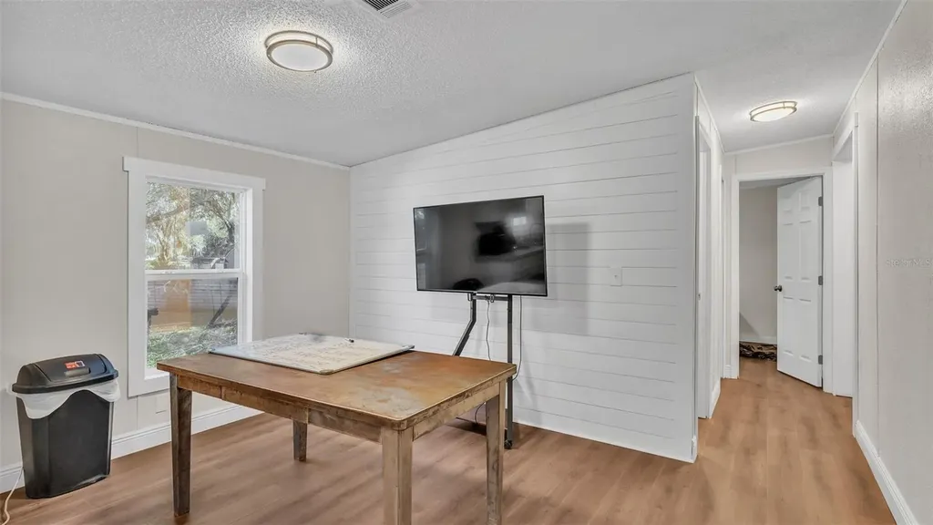 705 Jerry Smith Road Dover FL 33527