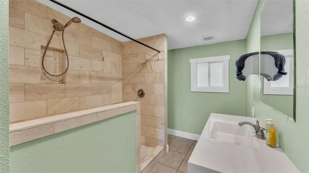 705 Jerry Smith Road Dover FL 33527