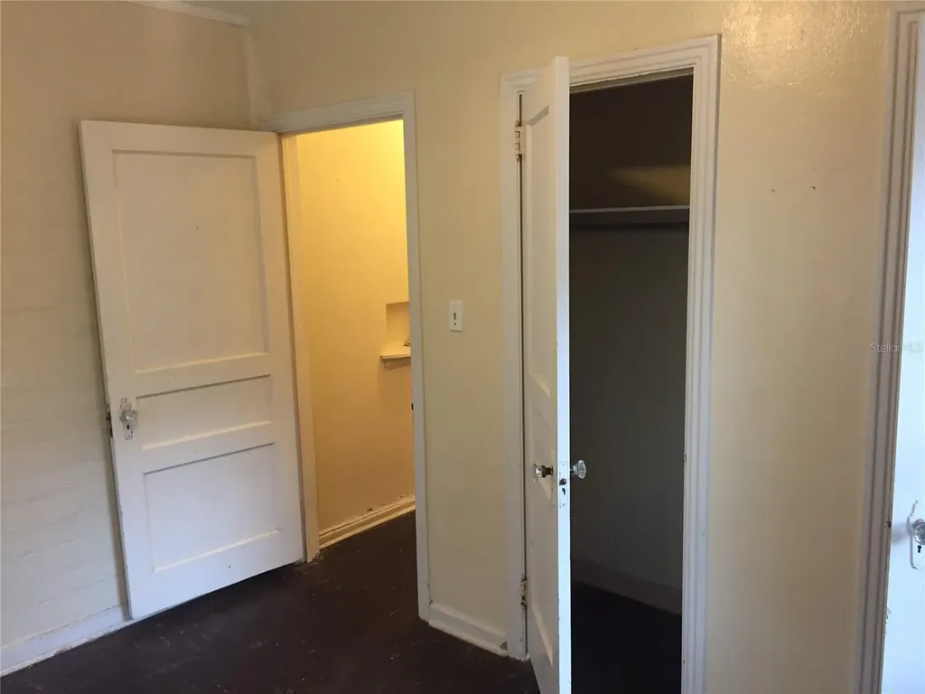 2703 NW 2nd Avenue Gainesville FL 32607