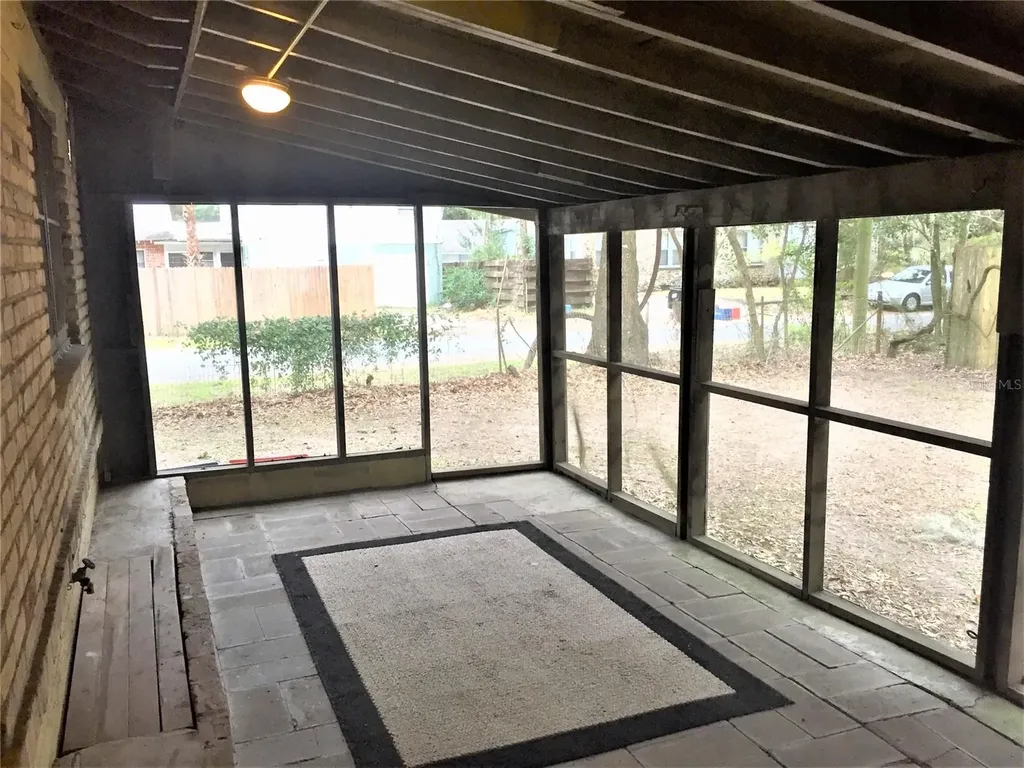 2703 NW 2nd Avenue Gainesville FL 32607