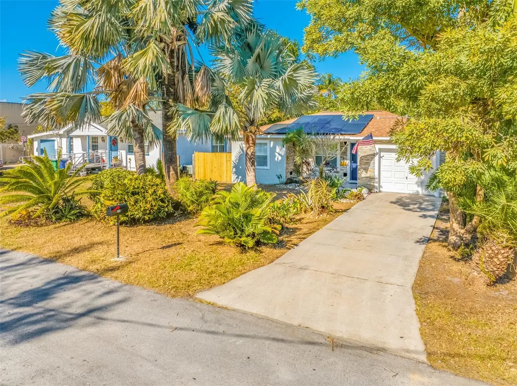 704 N Castle Court Tampa FL 33612