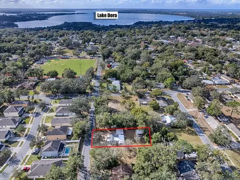 1323 Liberty Avenue Mount Dora FL 32757