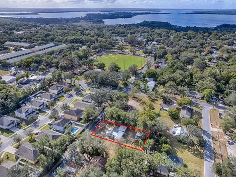 1323 Liberty Avenue Mount Dora FL 32757