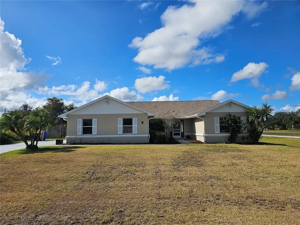 201 Anna Maria Way NE Lake Placid FL 33852