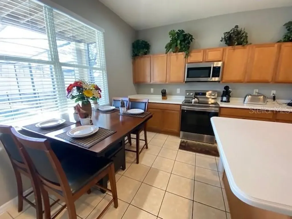 842 Sussex Drive Davenport FL 33896