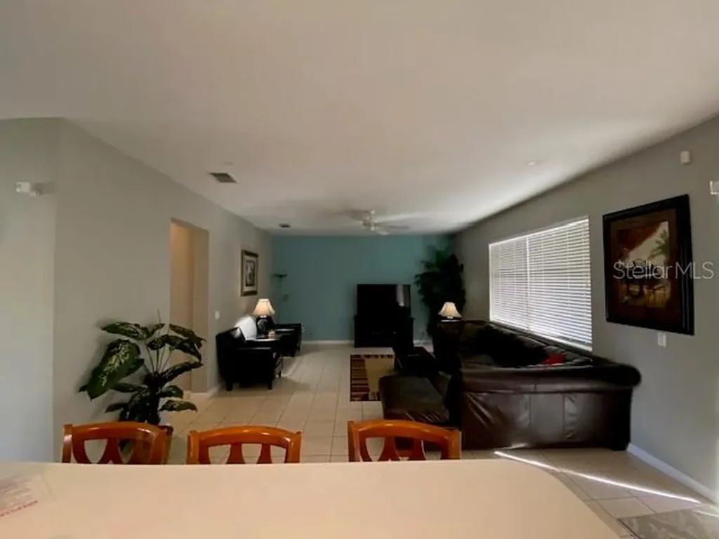 842 Sussex Drive Davenport FL 33896