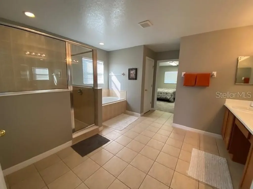 842 Sussex Drive Davenport FL 33896