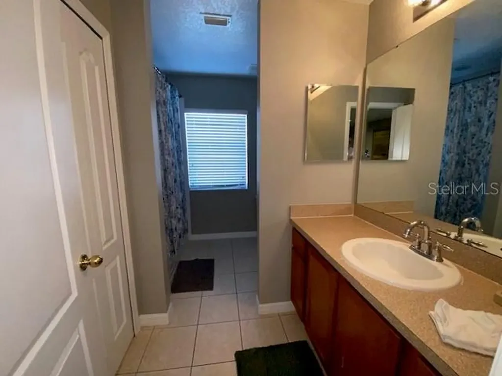 842 Sussex Drive Davenport FL 33896