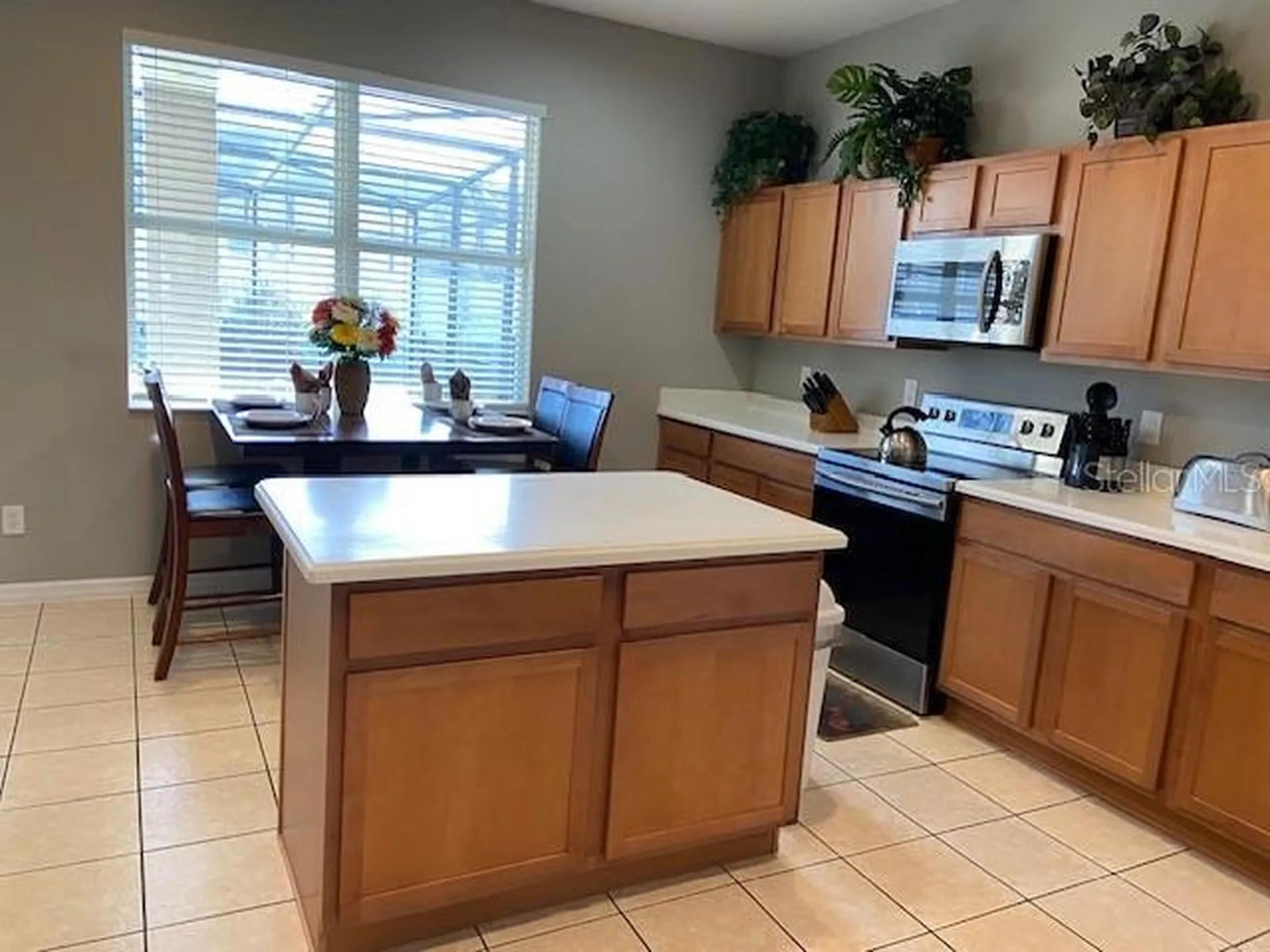 842 Sussex Drive Davenport FL 33896