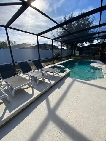 842 Sussex Drive Davenport FL 33896