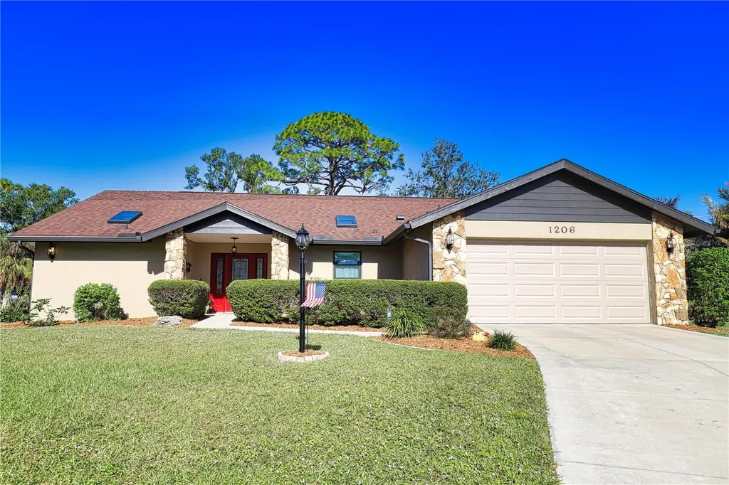 1206 Laurel Pines Circle Nokomis FL 34275