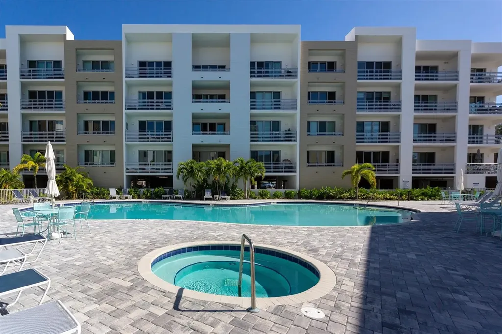 1709 N Tamiami Trail Sarasota FL 34234