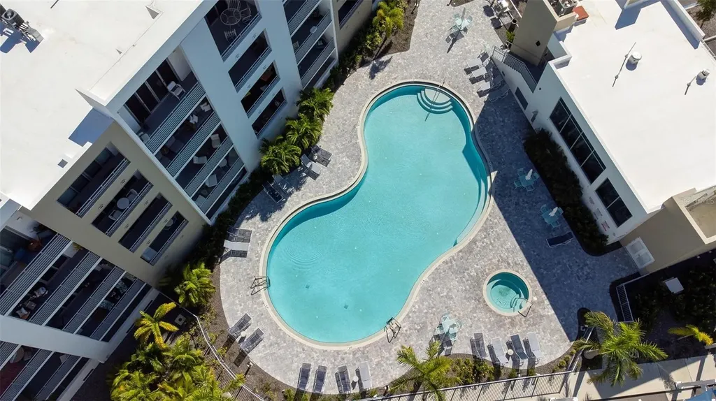 1709 N Tamiami Trail Sarasota FL 34234