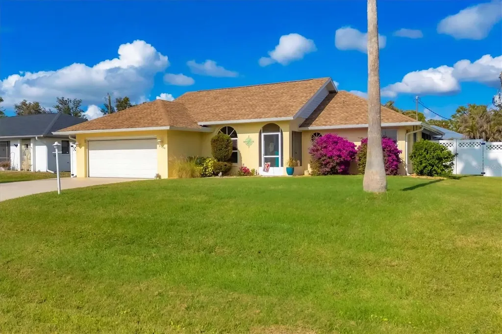 9266 Carnation Avenue Englewood FL 34224