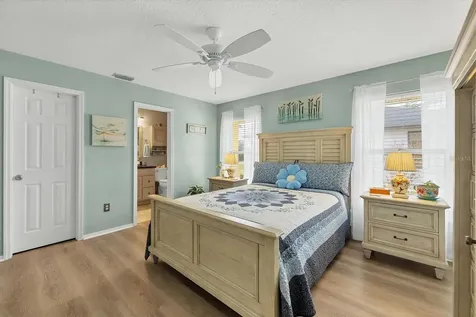 9266 Carnation Avenue Englewood FL 34224