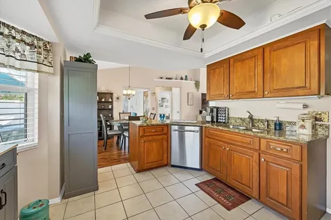 9266 Carnation Avenue Englewood FL 34224