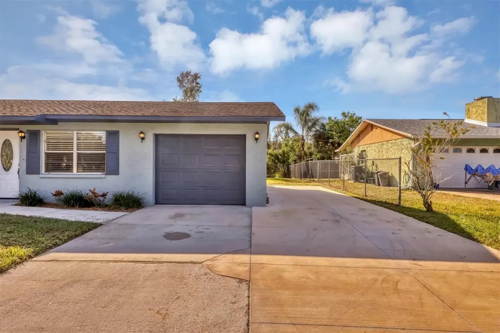 4064 Velarde Lane Sarasota FL 34235