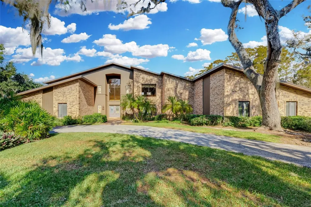 9 Skidmore Road Winter Haven FL 33884