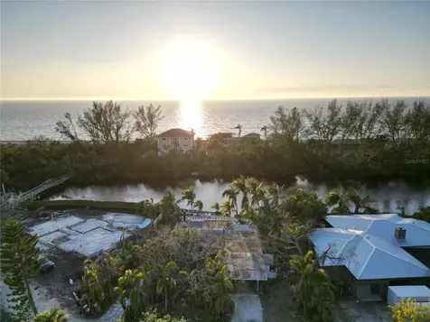 8534 Heron Lagoon Circle Sarasota FL 34242