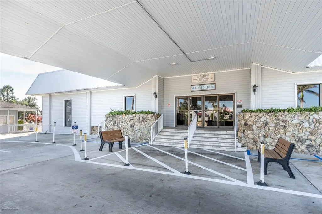1000 Kings Highway Punta Gorda FL 33980