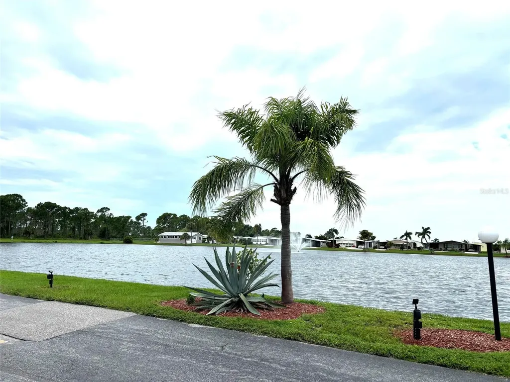 705 Del Luna Drive North Port FL 34287