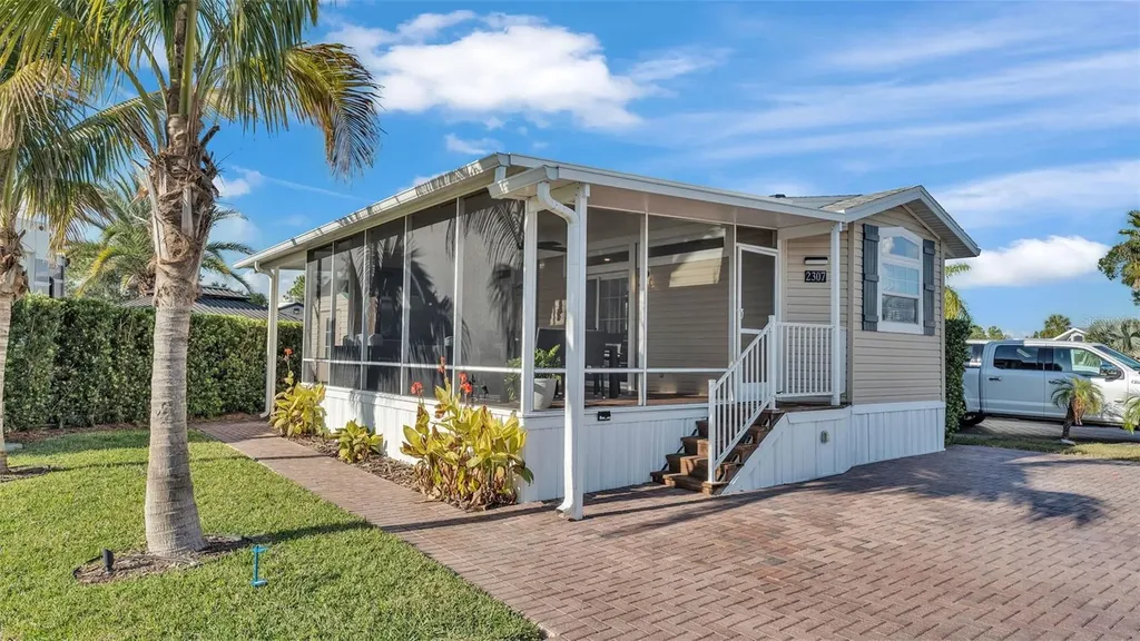 2307 Limewood Avenue Clermont FL 34714