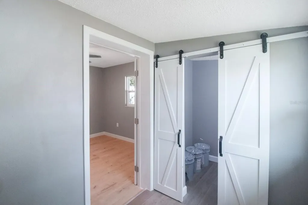 6318 S Renellie Court Tampa FL 33616
