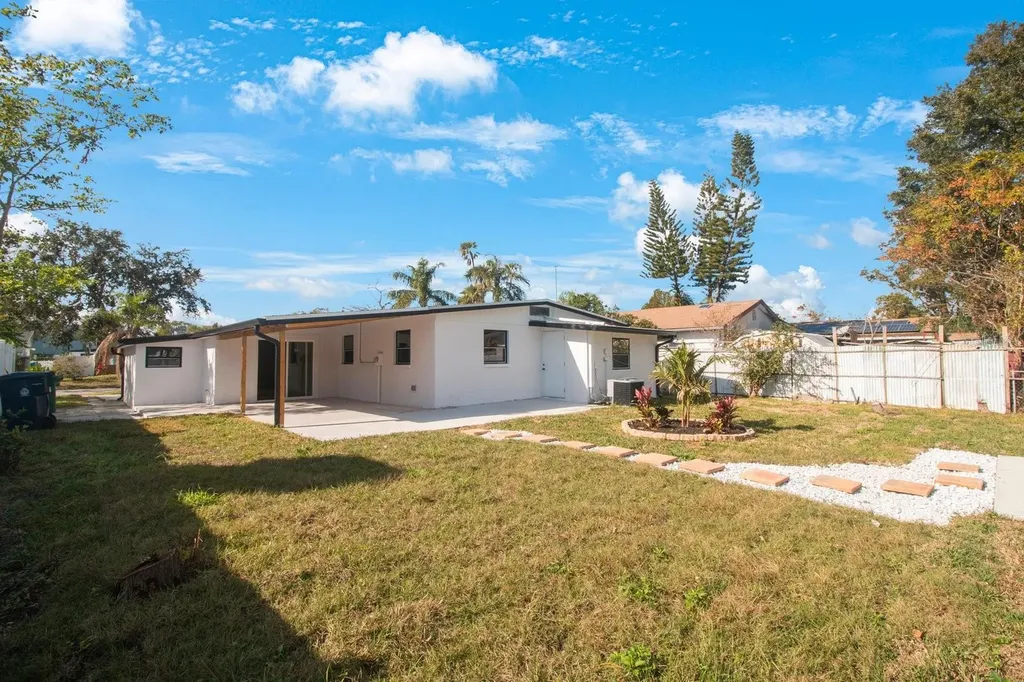 6318 S Renellie Court Tampa FL 33616